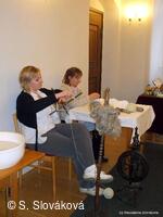 * Z DĚNÍ VE MĚSTĚ