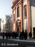 * Z DĚNÍ VE MĚSTĚ