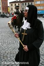 * Z DĚNÍ VE MĚSTĚ