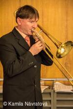 * Z DĚNÍ VE MĚSTĚ